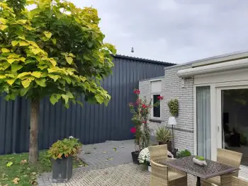 Vraag nu een offerte gevelcoating bedrijven Veendam aan voor jouw bedrijfsloods.