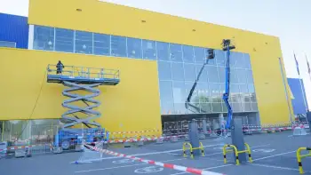 Duurzame gevelreiniging IKEA Groningen – Bescherming en perfect resultaat!