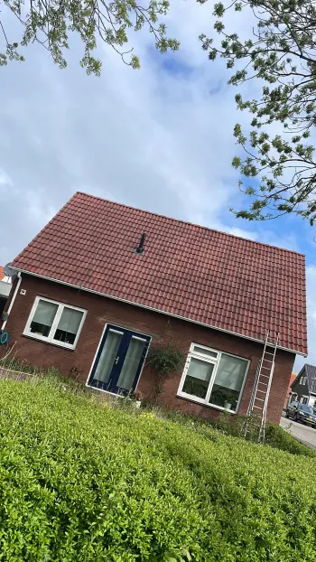 Laat je dak weer stralen met onze professionele service – offerte dakcoating binnen 24 uur.